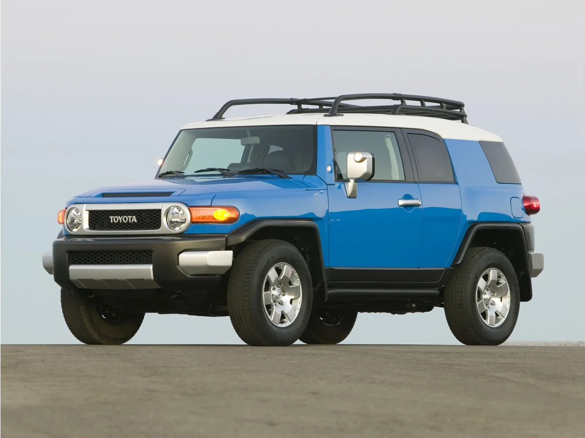 Used 2008 White Toyota Base image 1