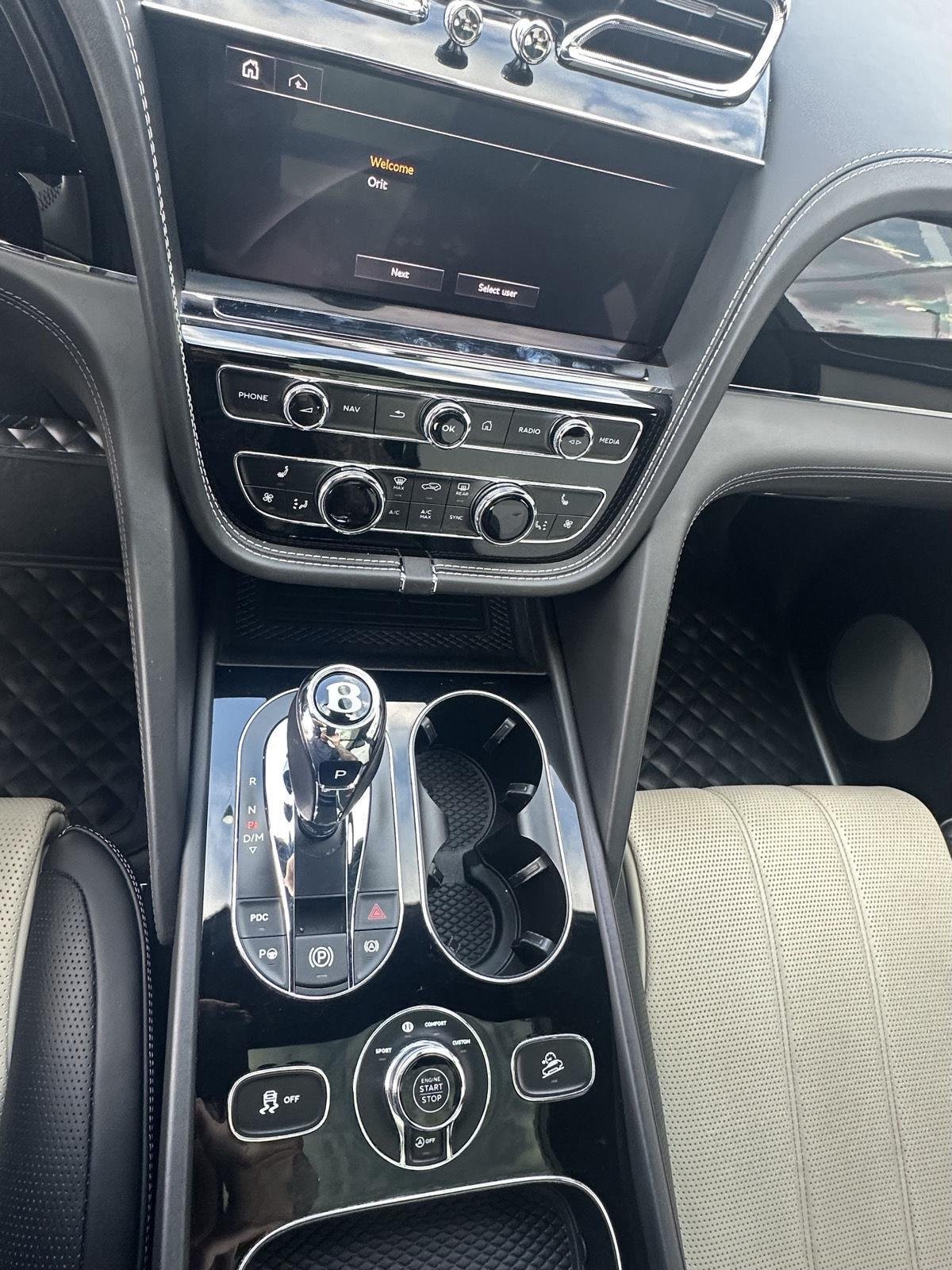 Used 2023  BENTLEY  image 13