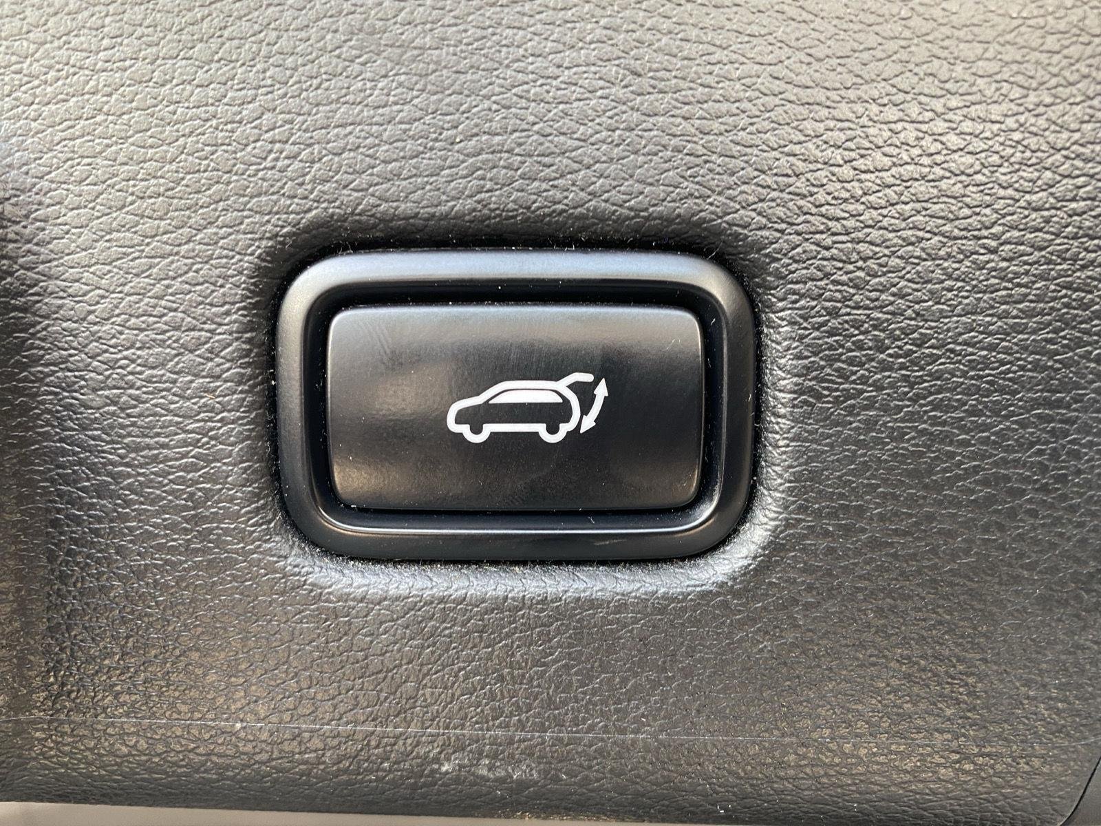 Used 2021 Sangria Kia EX image 8