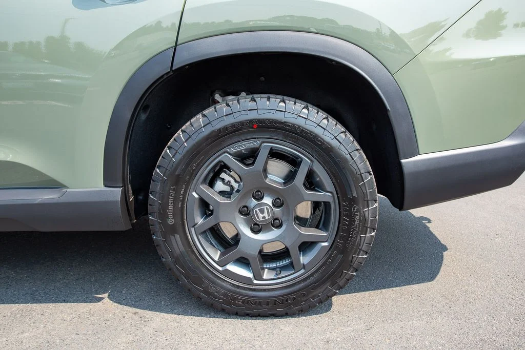 New 2026 Ash Green Metallic Honda TrailSport w/Pet Package image 10