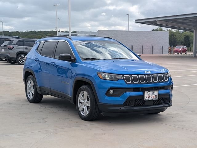 Used 2022 Blue Jeep Latitude image 7
