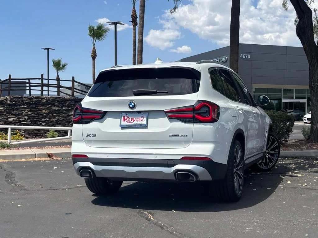 Used 2023 White BMW sDrive30i image 21