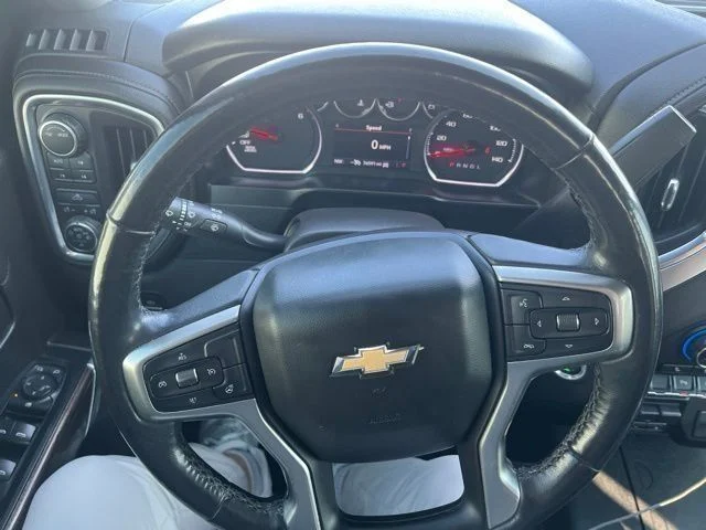 Used 2020 Gray Chevrolet LT image 32