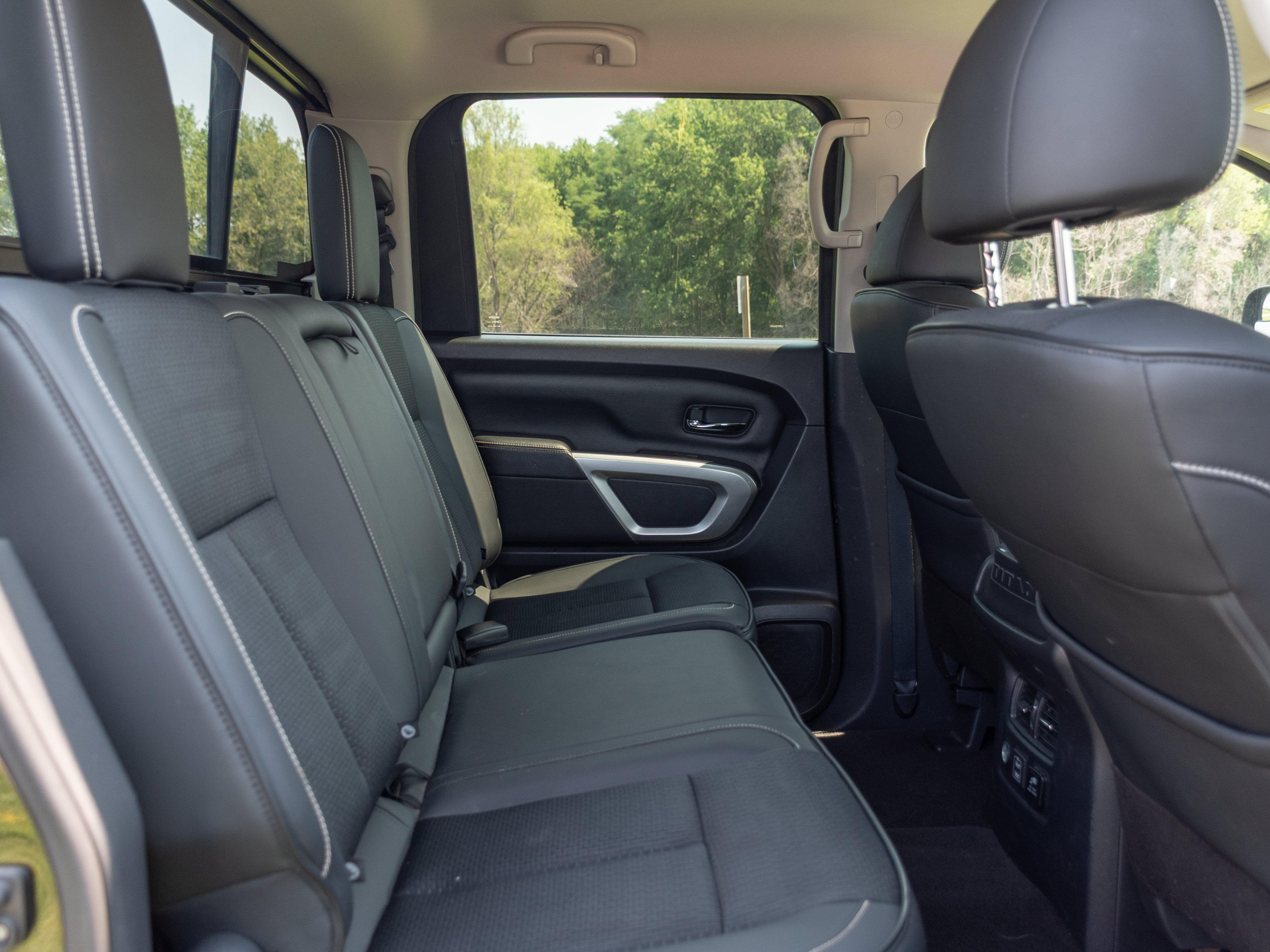 2019 Nissan Titan PRO-4X - Photo 20