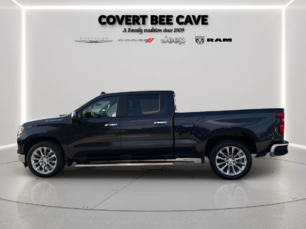 Used 2022 Gray Chevrolet LT image 6