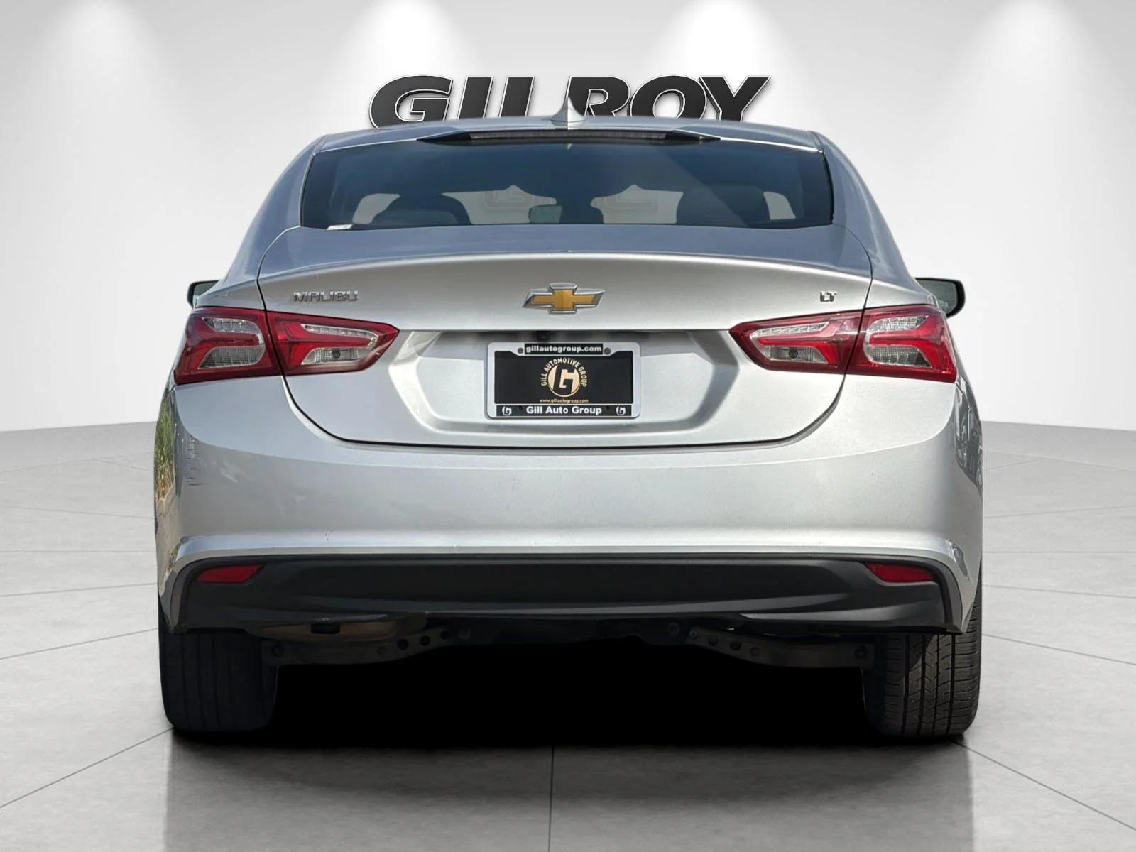 Used 2020 SILVER ICE METALLIC Chevrolet LT image 4
