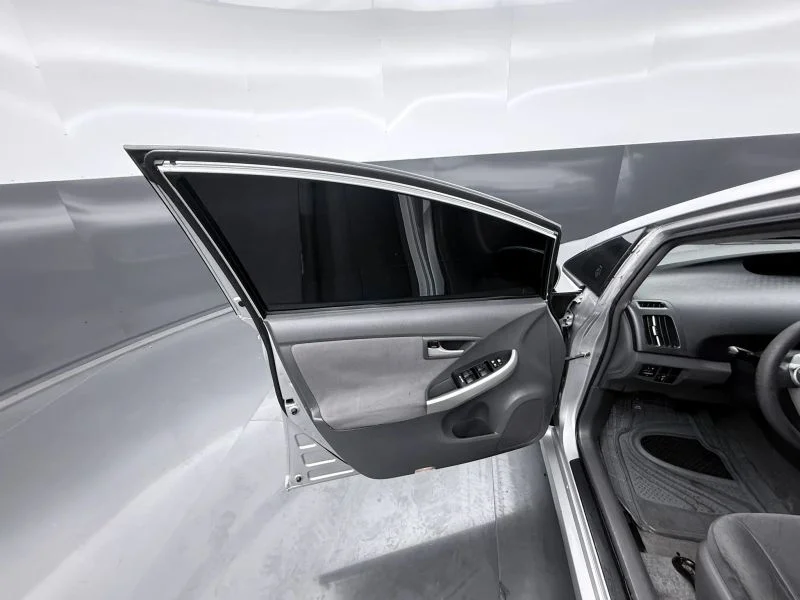 Used 2011 Silver Toyota Two Hatchback 4D image 16