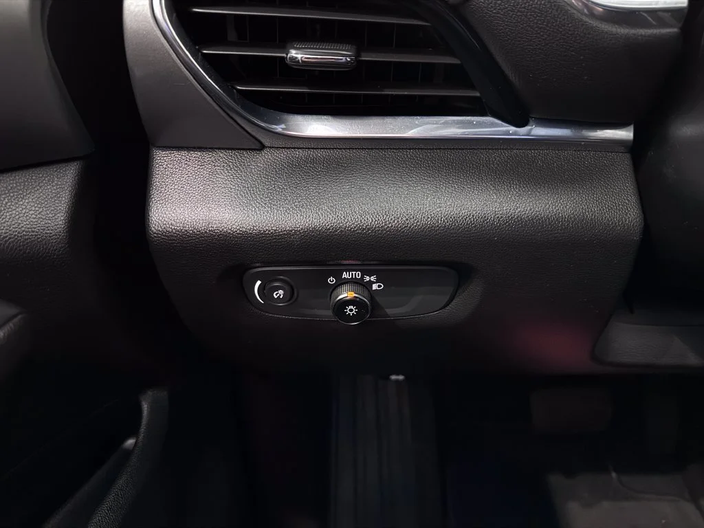 2023 Chevrolet Traverse 1LT - Photo 25
