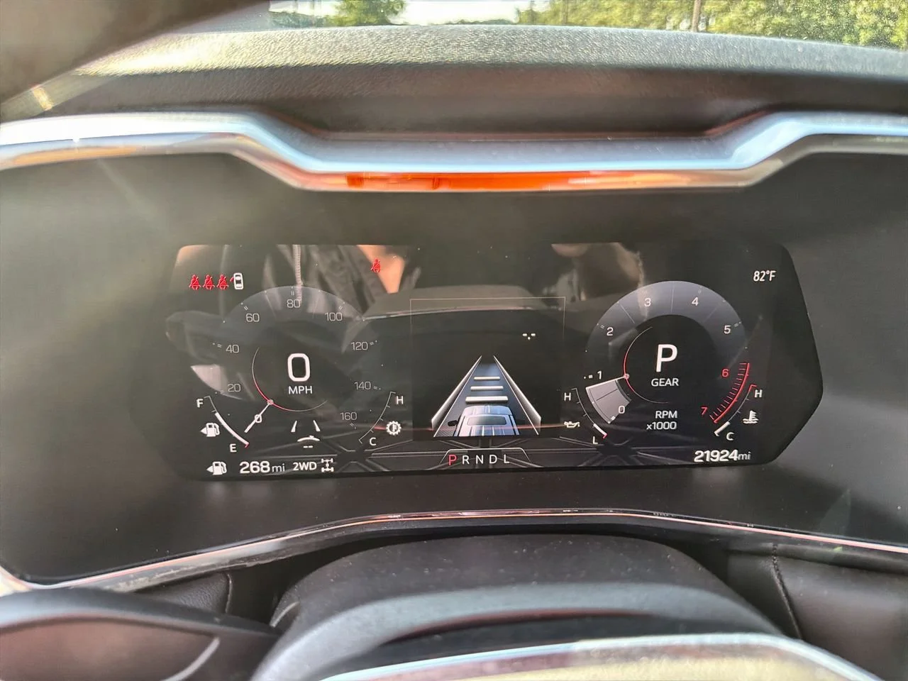 Used 2025 Summit White GMC Elevation image 12