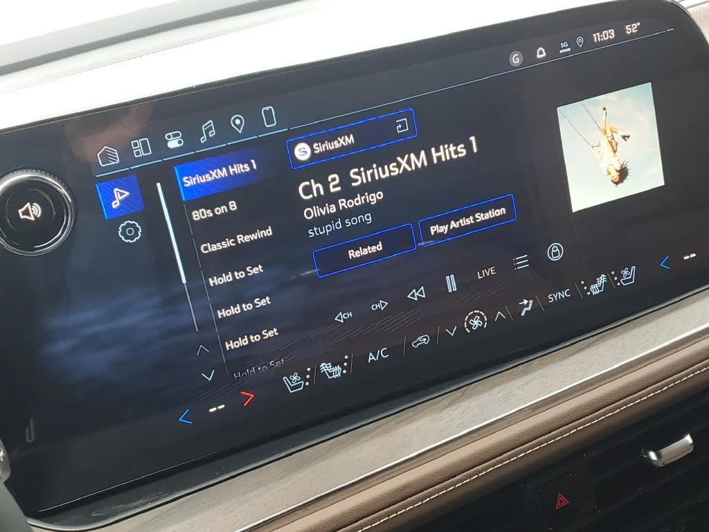 2027 Chevrolet Suburban High Country - Photo 13