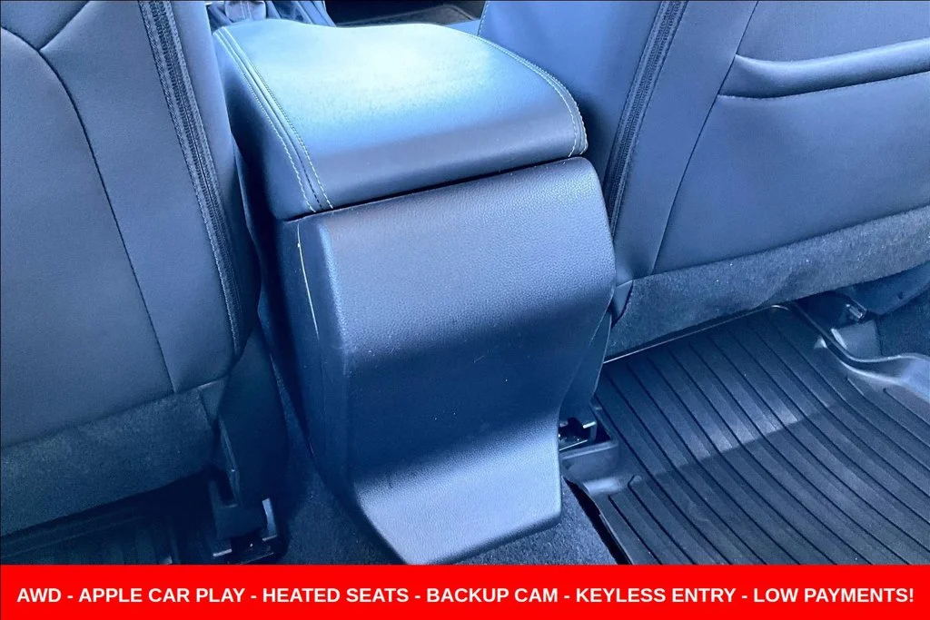 Used 2019 White Subaru 2.0i Limited image 10
