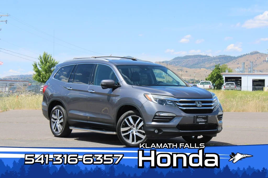 2017 Honda Pilot 4WD Touring's photo