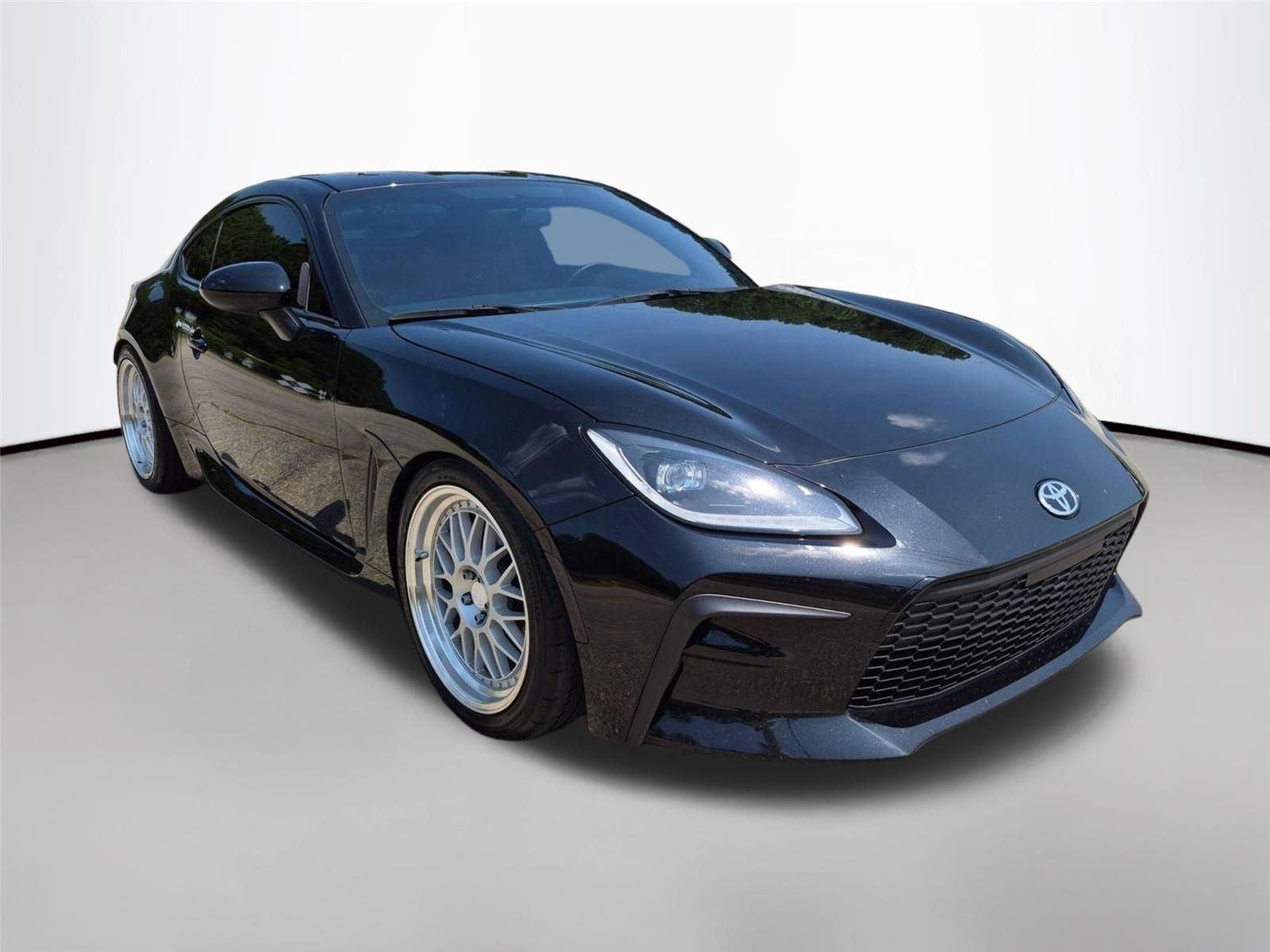 Used 2023 Raven Toyota Premium image 3