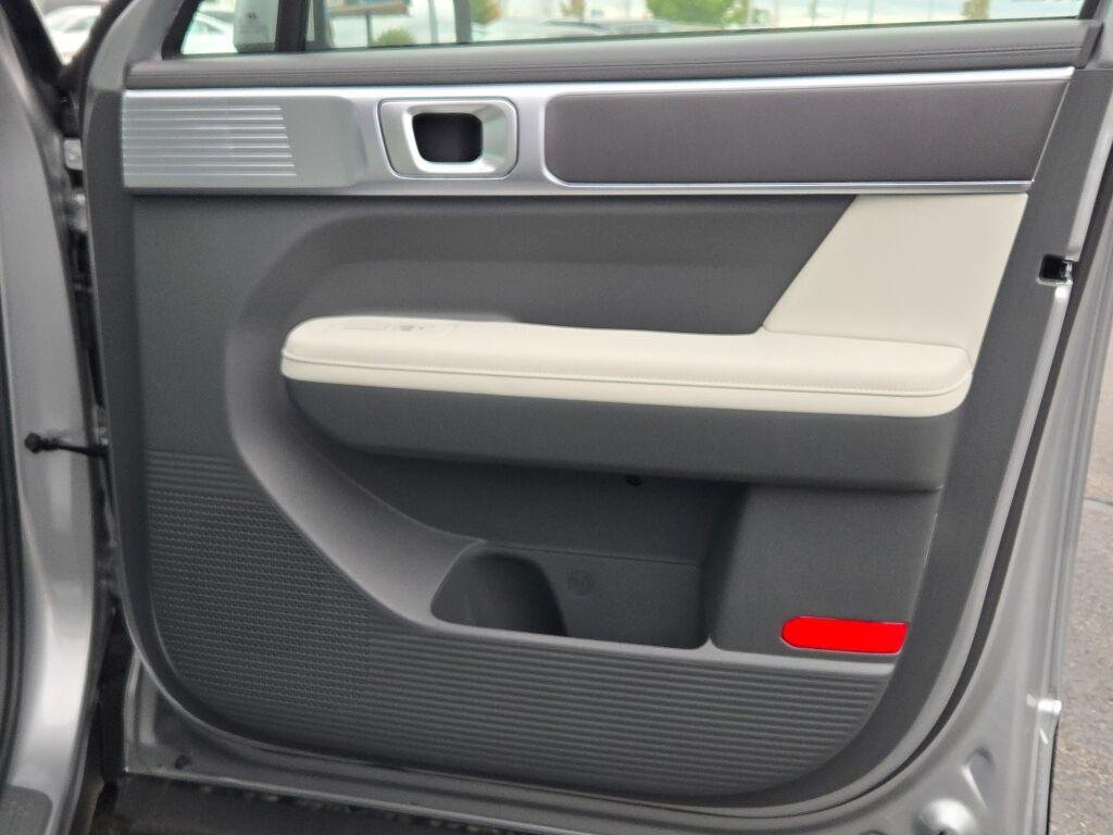 New 2026 Silver Hyundai SEL image 8
