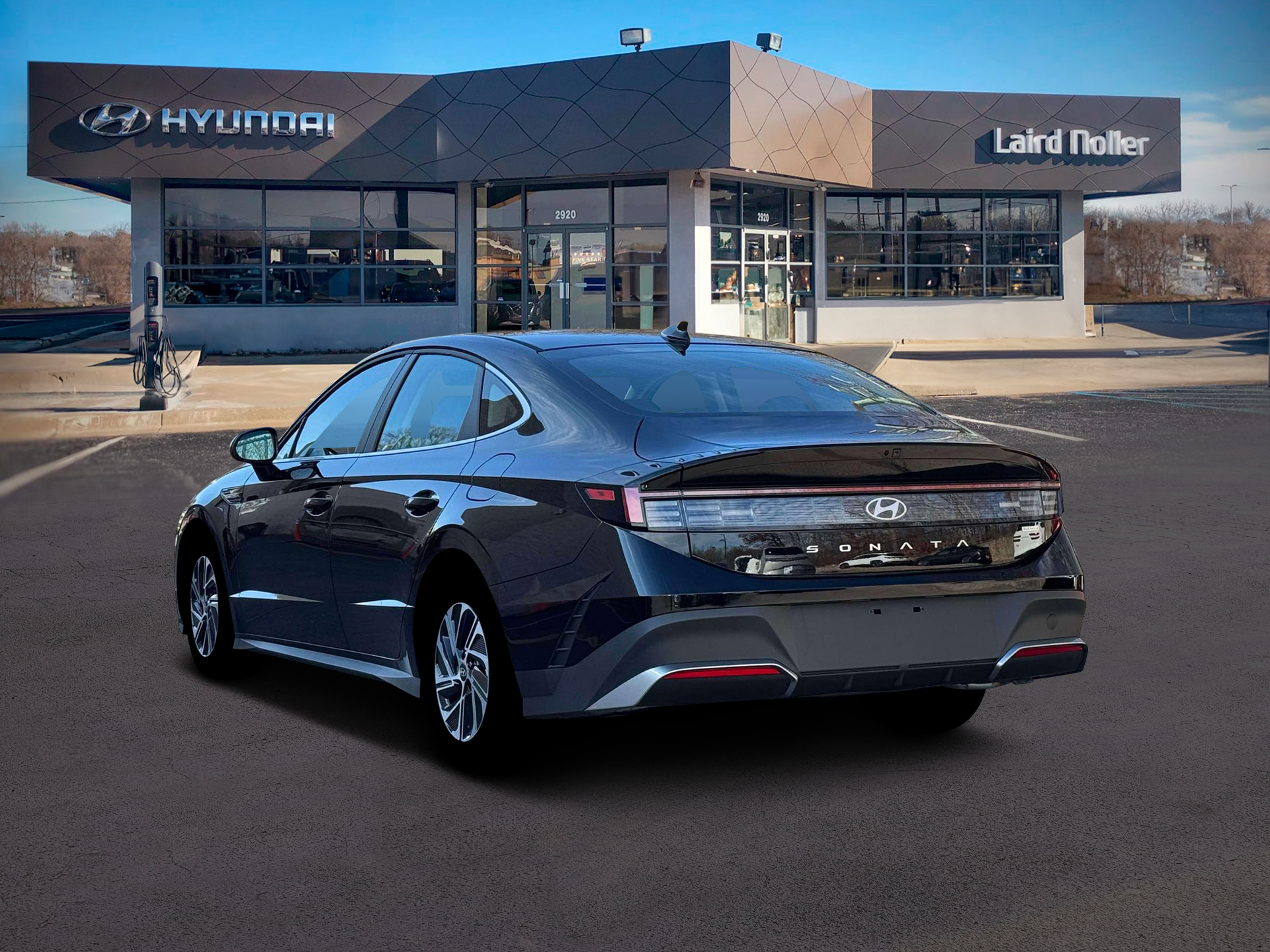 View vehicle photo 5