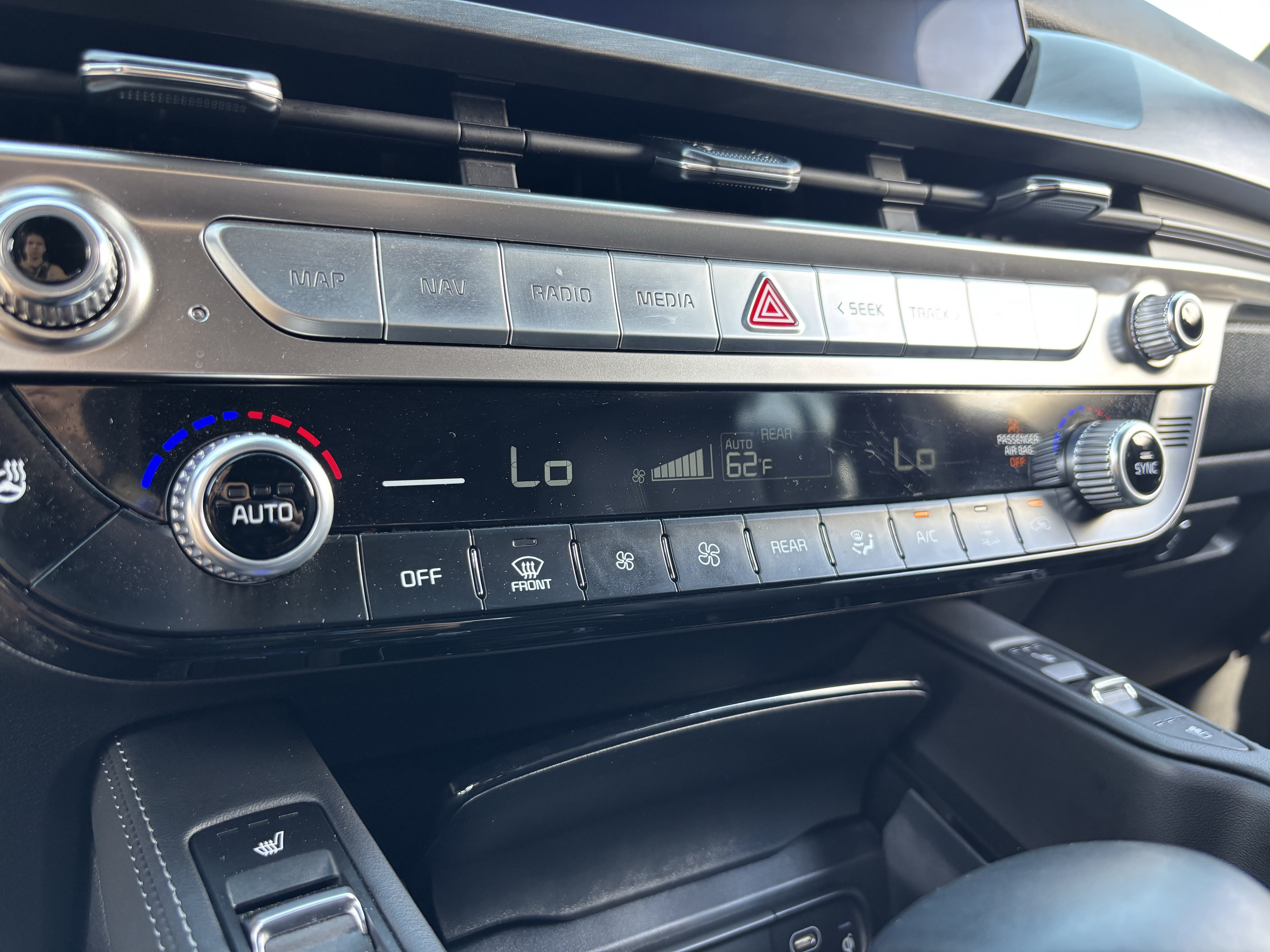 Certified Used 2025 Panthera Metal Kia EX X-Line image 23
