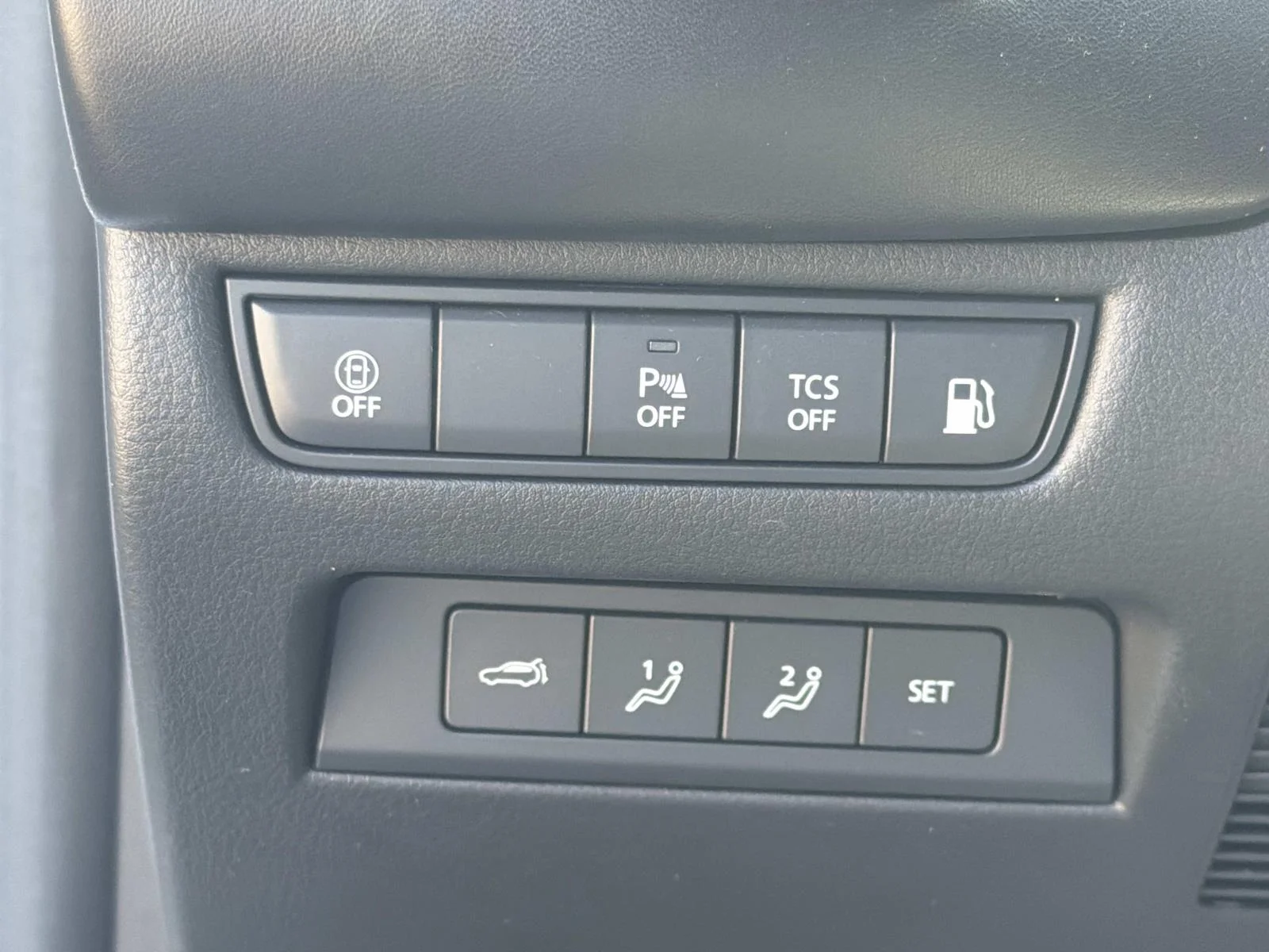 Certified Used 2026 WIND CHILL PEARL Mazda Premium AWD image 17