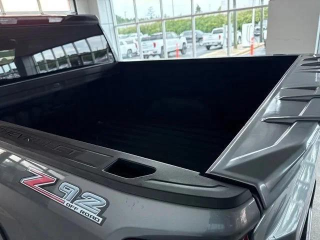 Used 2022 SATIN STEEL METALLIC Chevrolet RST image 5