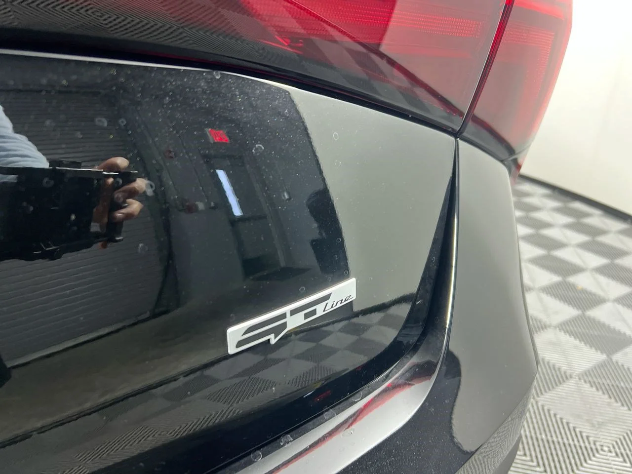 New 2026 Aurora Black Pearl Kia GT-Line FWD image 5
