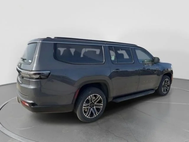 New 2026 Baltic-Gray Metallic Clear-Coat Exterior Paint Jeep  image 11