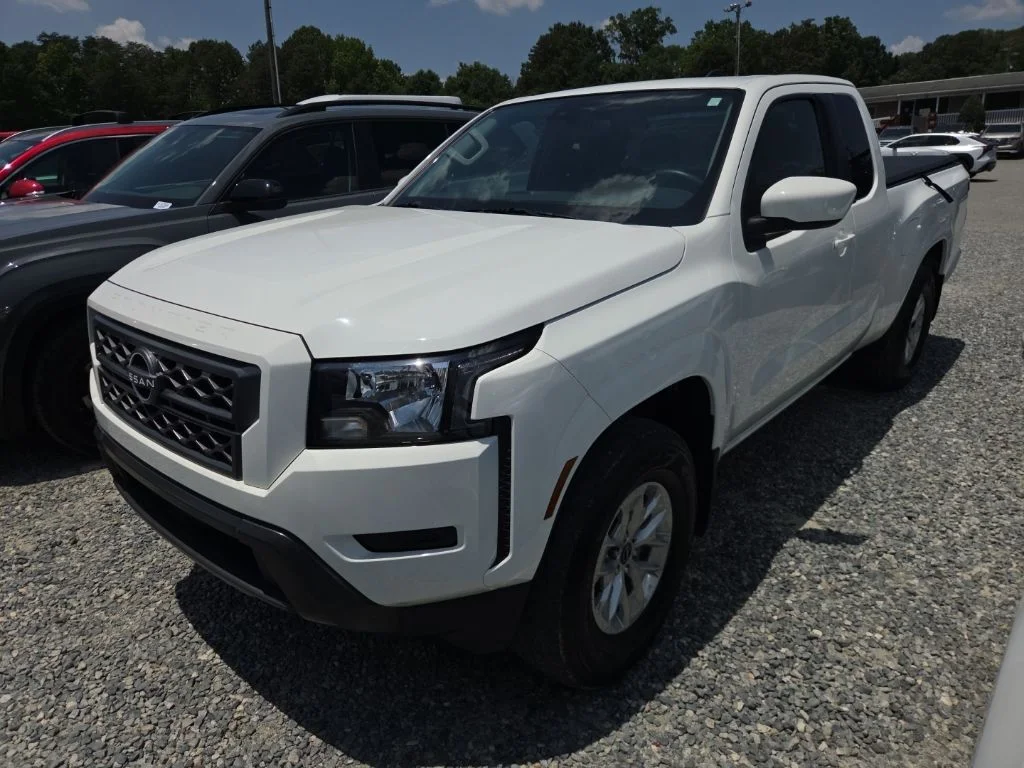 Used 2024 White Nissan SV image 1