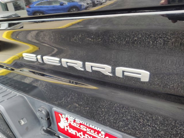 Used 2025 Black GMC Elevation image 30
