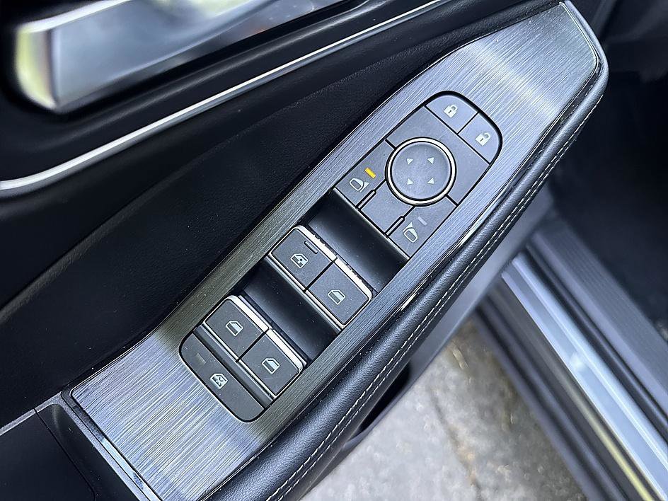 Used 2026 Gun Metallic Nissan Platinum image 10