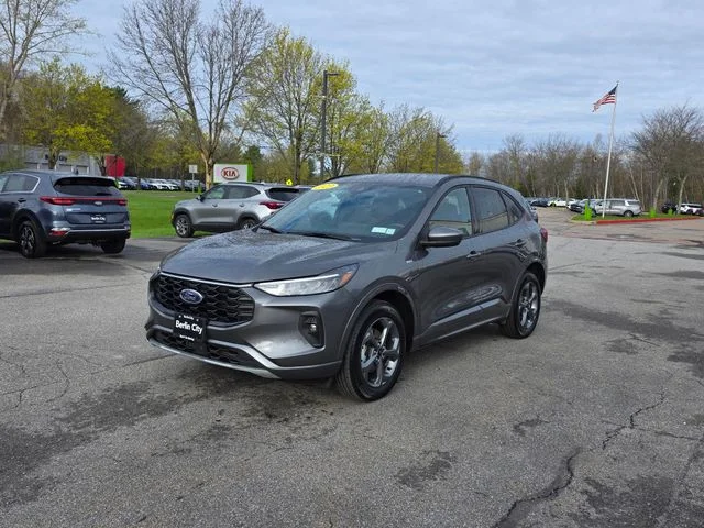 Used 2023 Gray Metallic Ford ST-Line Select image 4