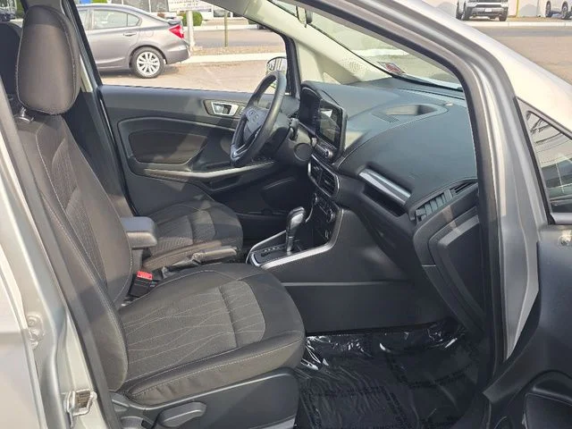 Used 2018 Silver Metallic Ford SE image 12