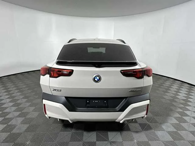 Used 2026 Dune Grey Metallic BMW xDrive28i image 2