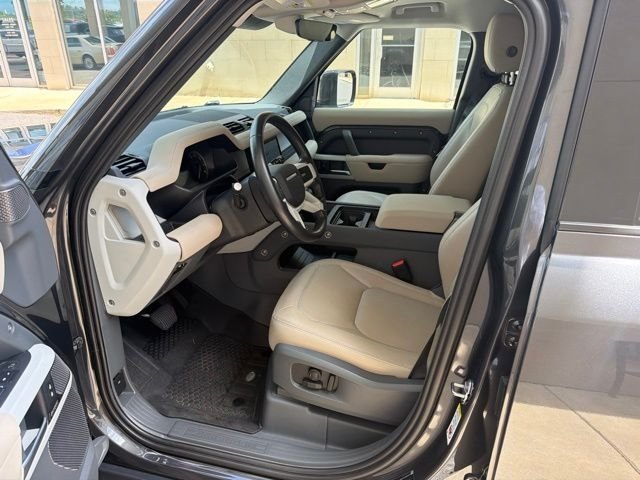 Certified Used 2023 Carpathian Gray Premium Metallic Land Rover SE image 9