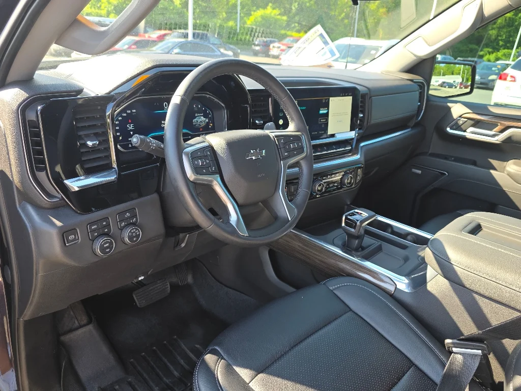 Used 2022 Dark Ash Metallic Chevrolet RST image 33