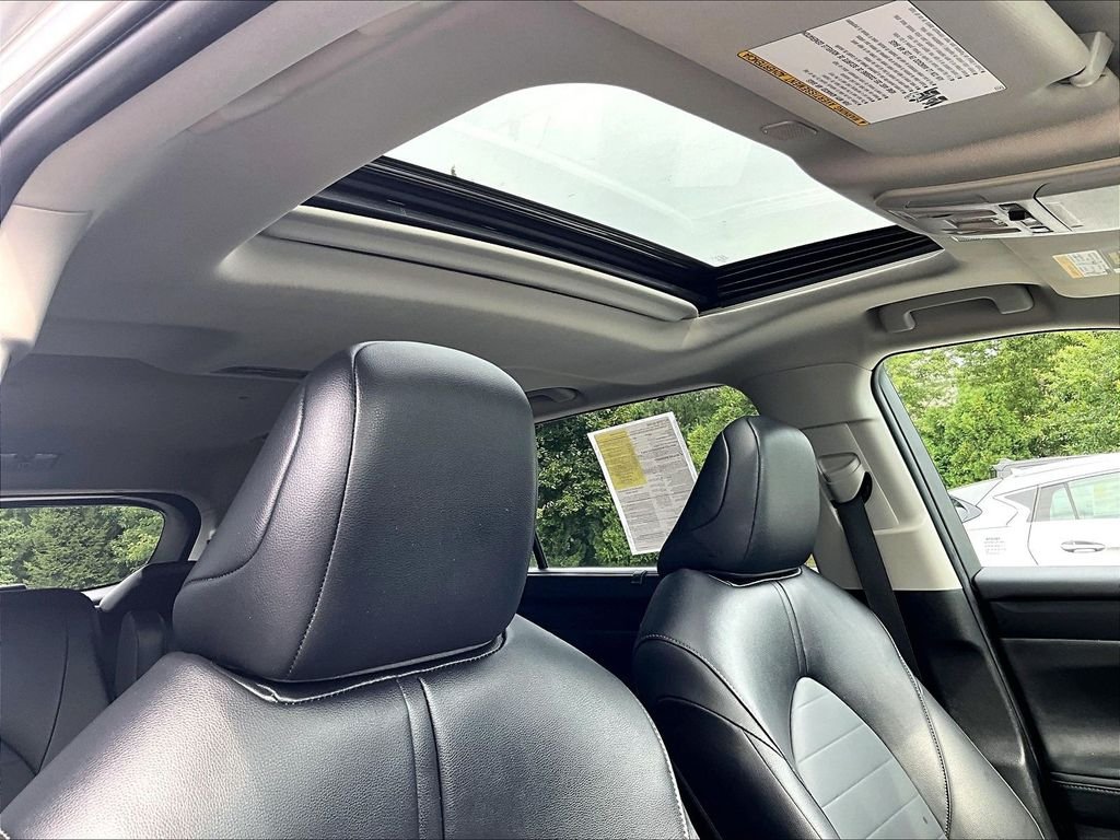 Used 2025 Silver Toyota XLE image 23