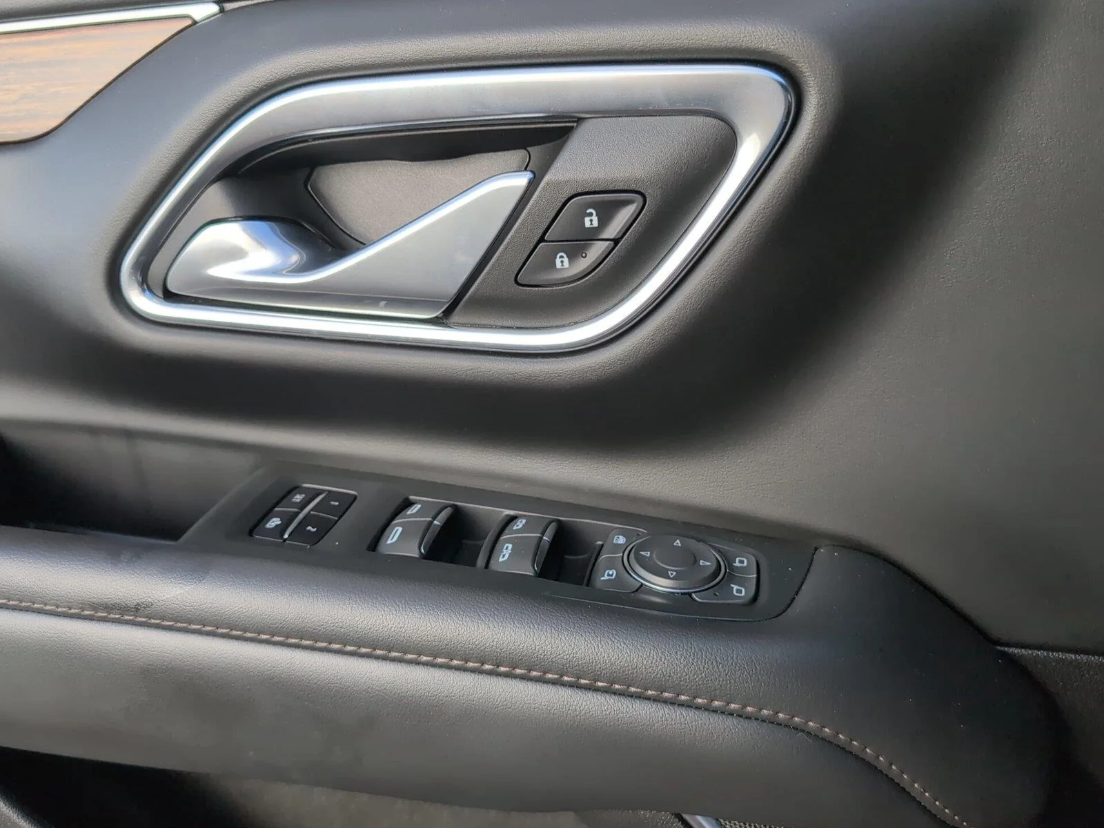 Used 2023 Black Chevrolet High Country image 16
