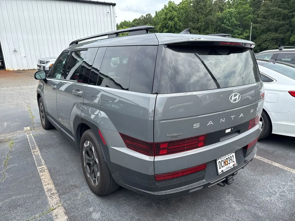 Used 2025 Gray Hyundai SEL image 4