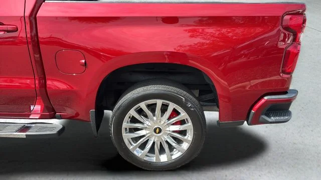 Used 2022 Red Chevrolet RST image 35