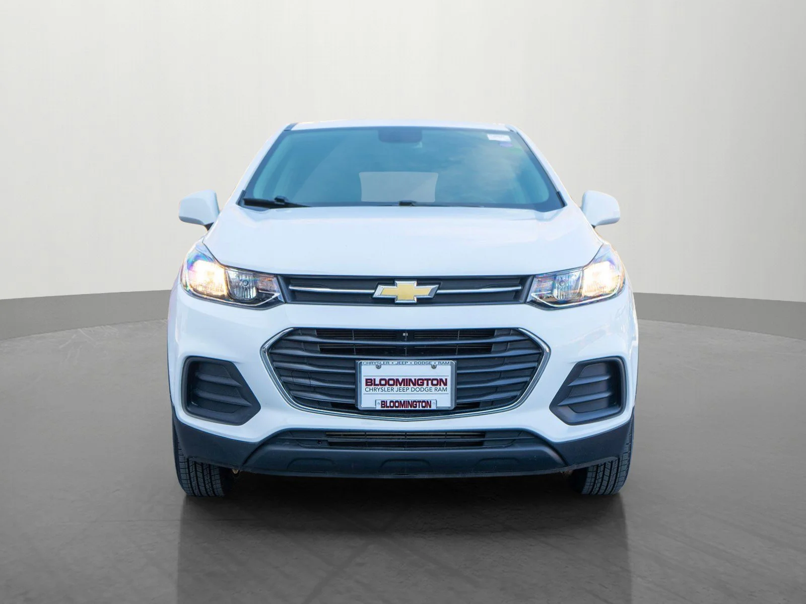Used 2022 Chevrolet Trax LS with VIN KL7CJNSM4NB518662 for sale in Minneapolis, Minnesota