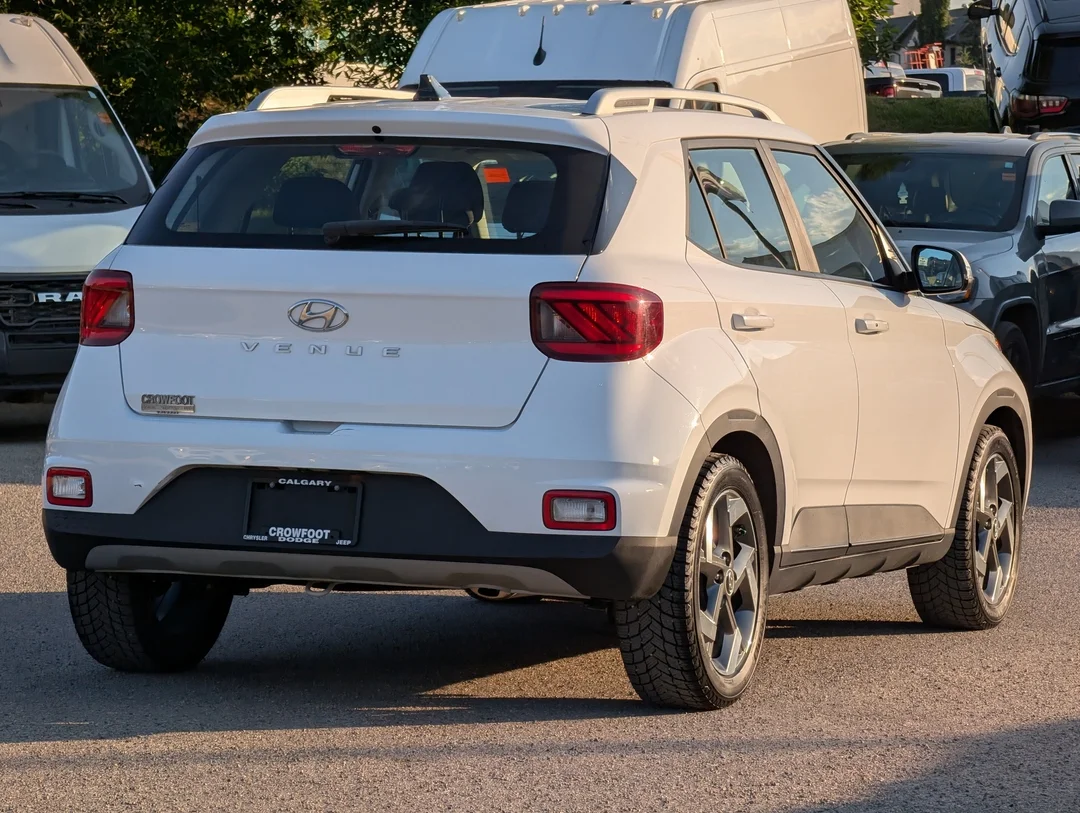 Used 2022 White Hyundai Trend - - FWD - 1.6L - Blind Spot Monitor - Rear Cross-Traffic Warning & More! image 8