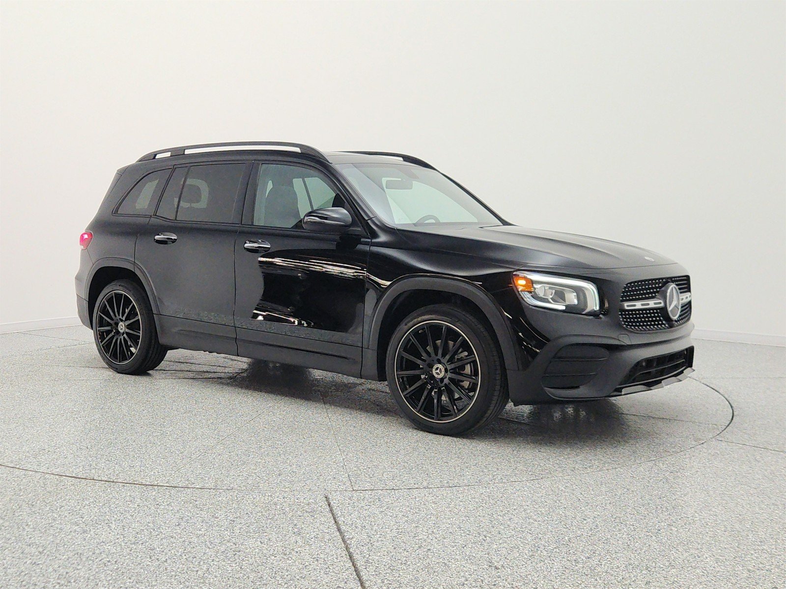 Used 2022 Night Black Mercedes-Benz GLB 250 SUV image 3