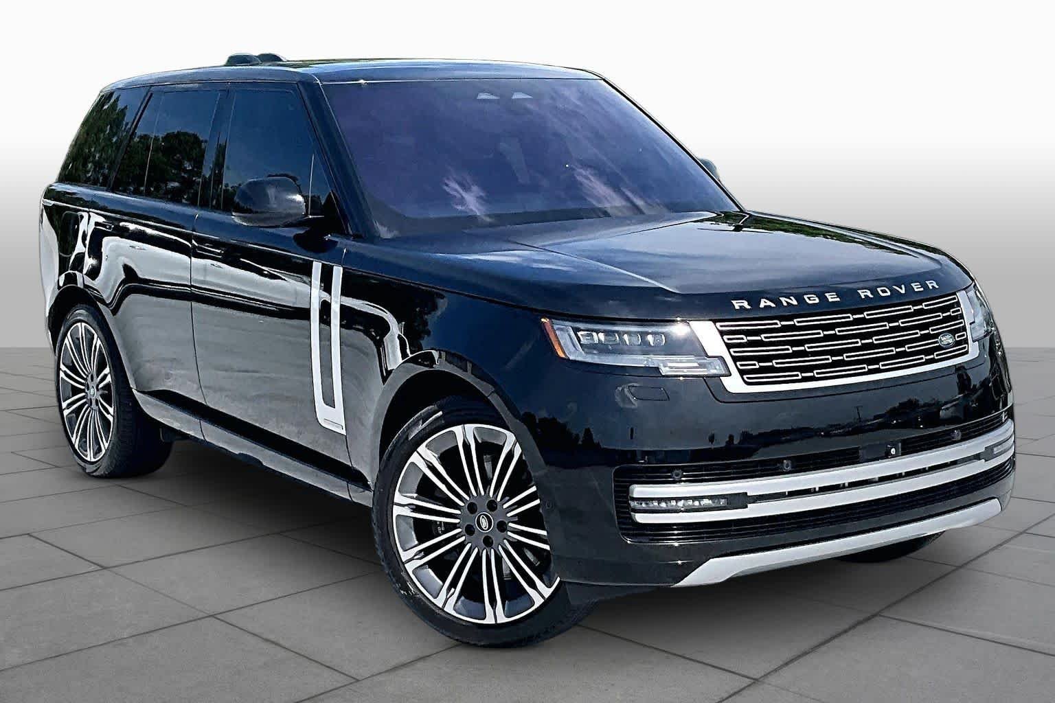 Used 2023 Ligurian Black SV Bespoke Ultra Metallic Sat Land Rover Autobiography image 3
