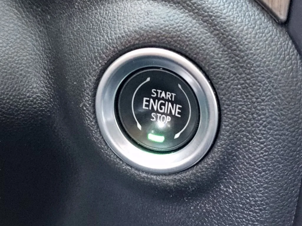 Used 2021 Onyx Black GMC Denali image 21