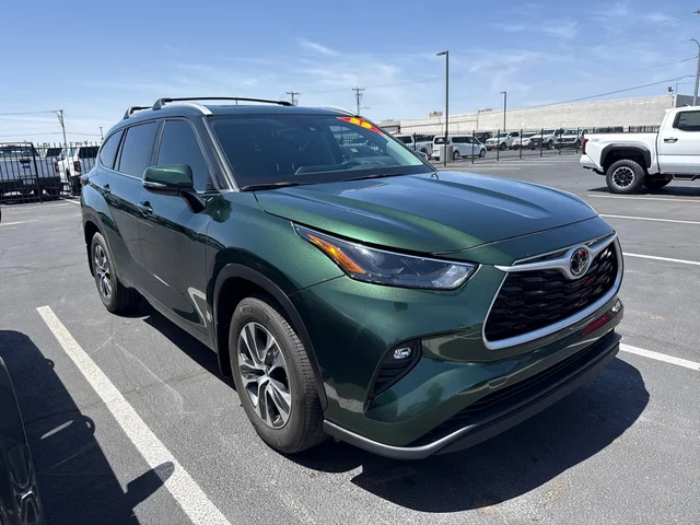 2023 Toyota Highlander XLE