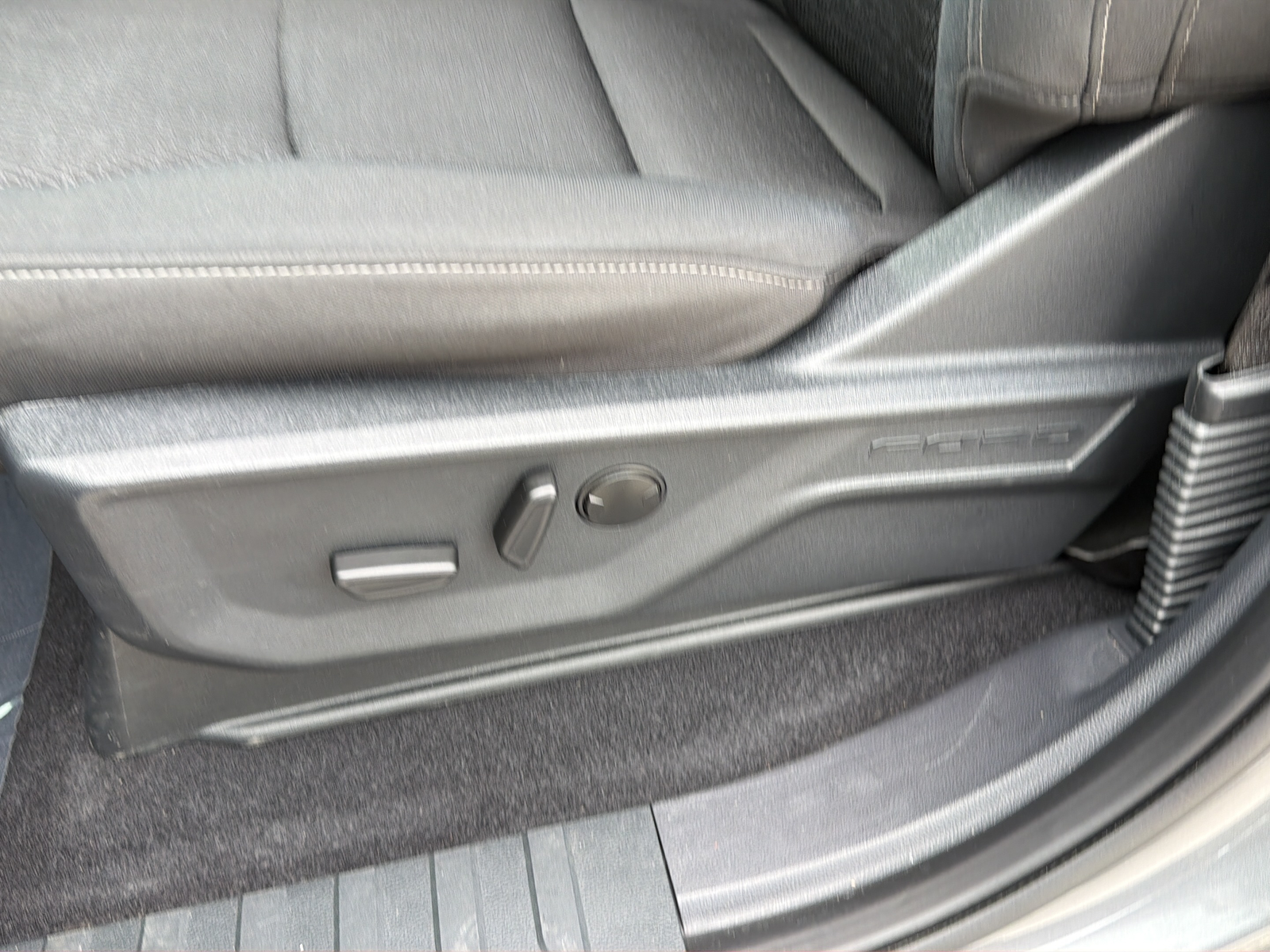 Used 2023 Gray Metallic Ford XLT image 31