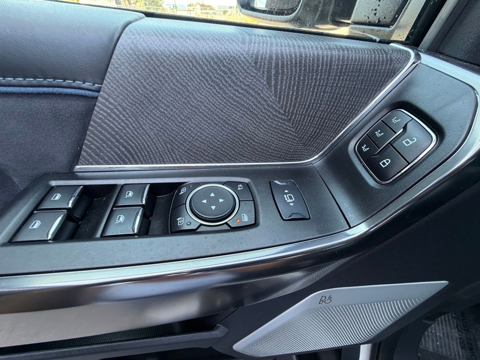 2025 Ford F-350 Super Duty Platinum - Photo 14