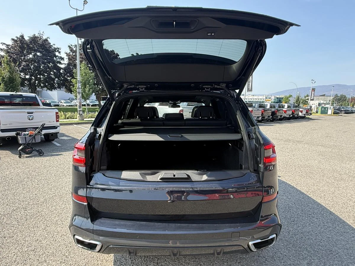Used 2019 Black BMW xDrive50i Sports Activity Vehicle image 6