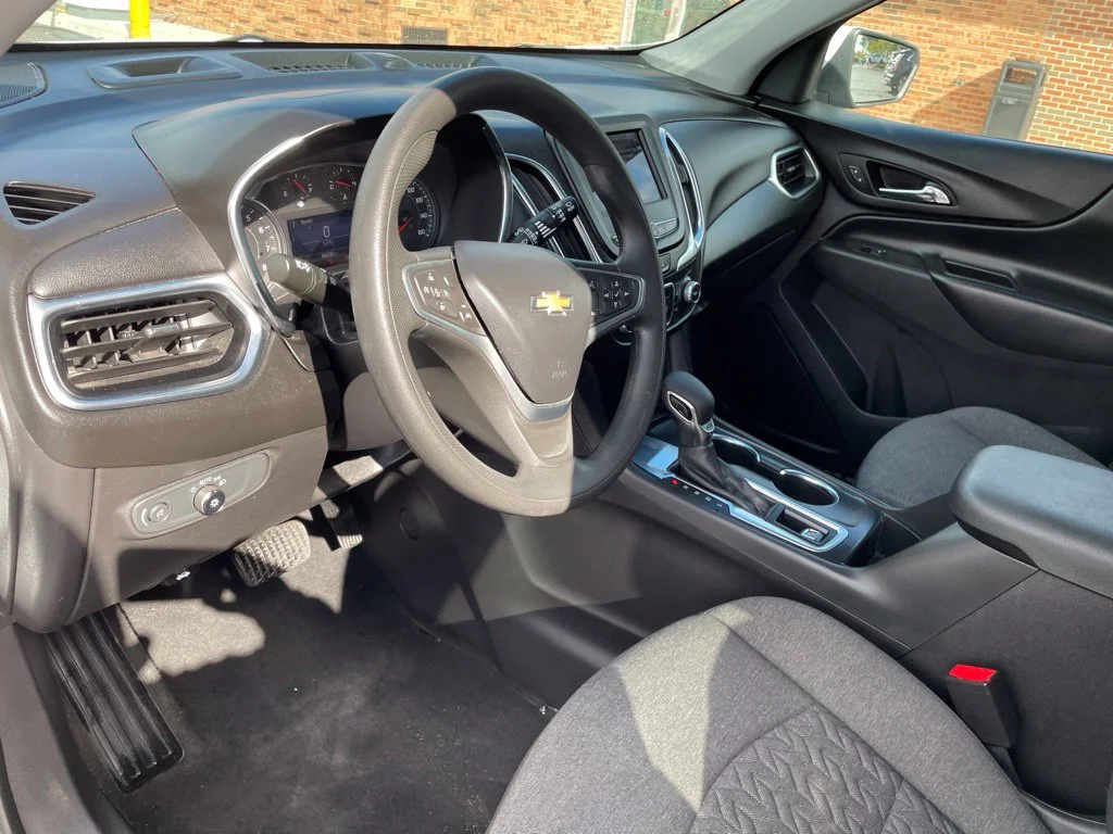 Used 2022 White Chevrolet LT image 20