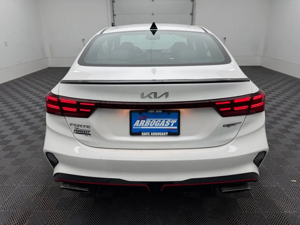 Used 2023 White Kia GT image 9