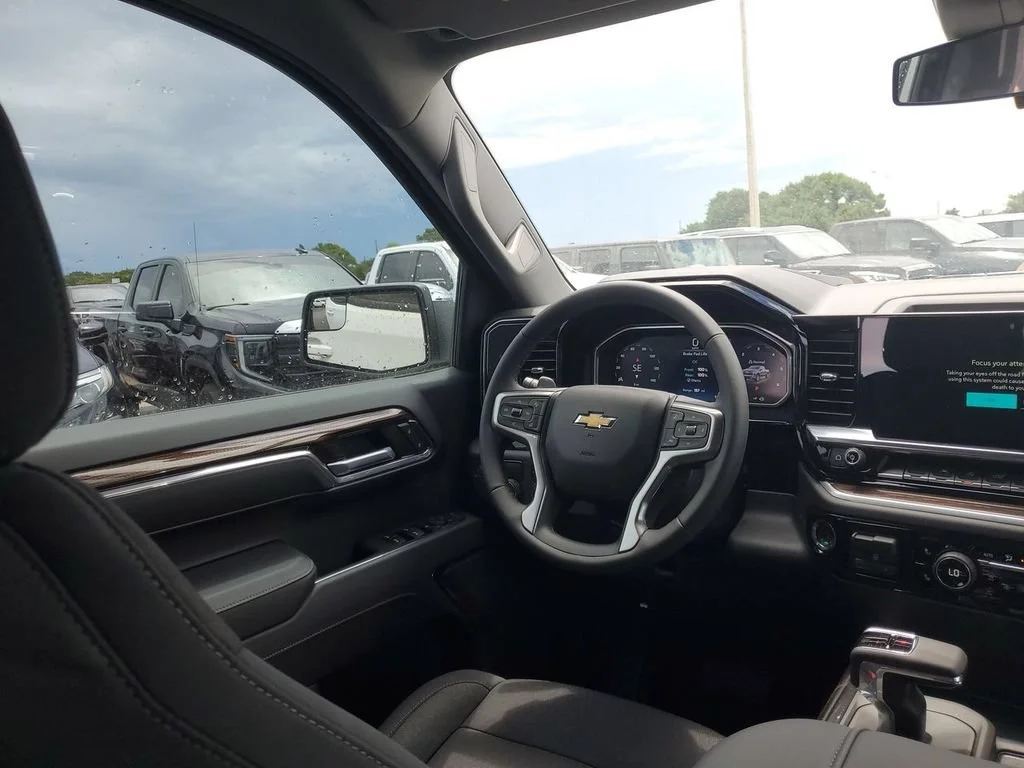 New 2026 Summit White Chevrolet LT image 15