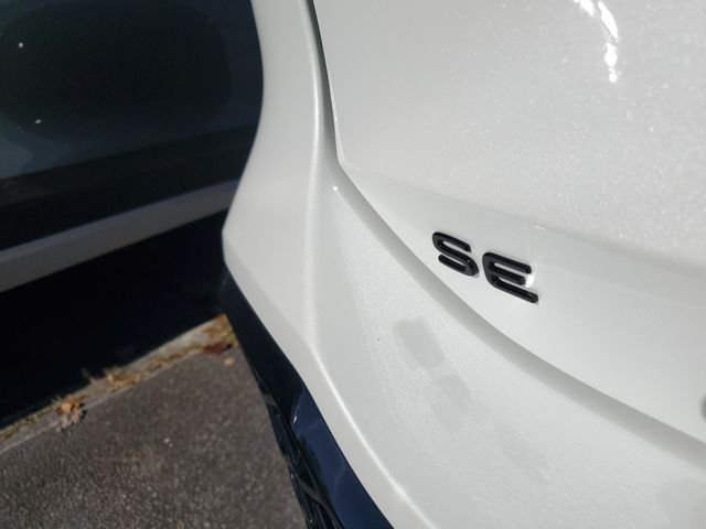 New 2026 White Volkswagen 2.0T SE R-Line Black image 7