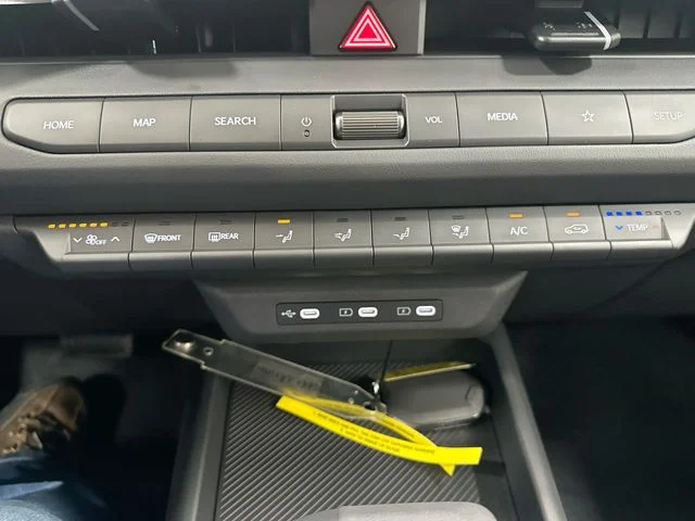 New 2027 White Kia LX image 17